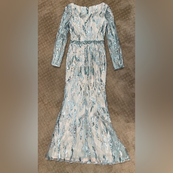 Mac Duggal 79354 NWT EMBELLISHED V NECK ILLUSION LONG SLEEVE GOWN - Picture 4 of 6